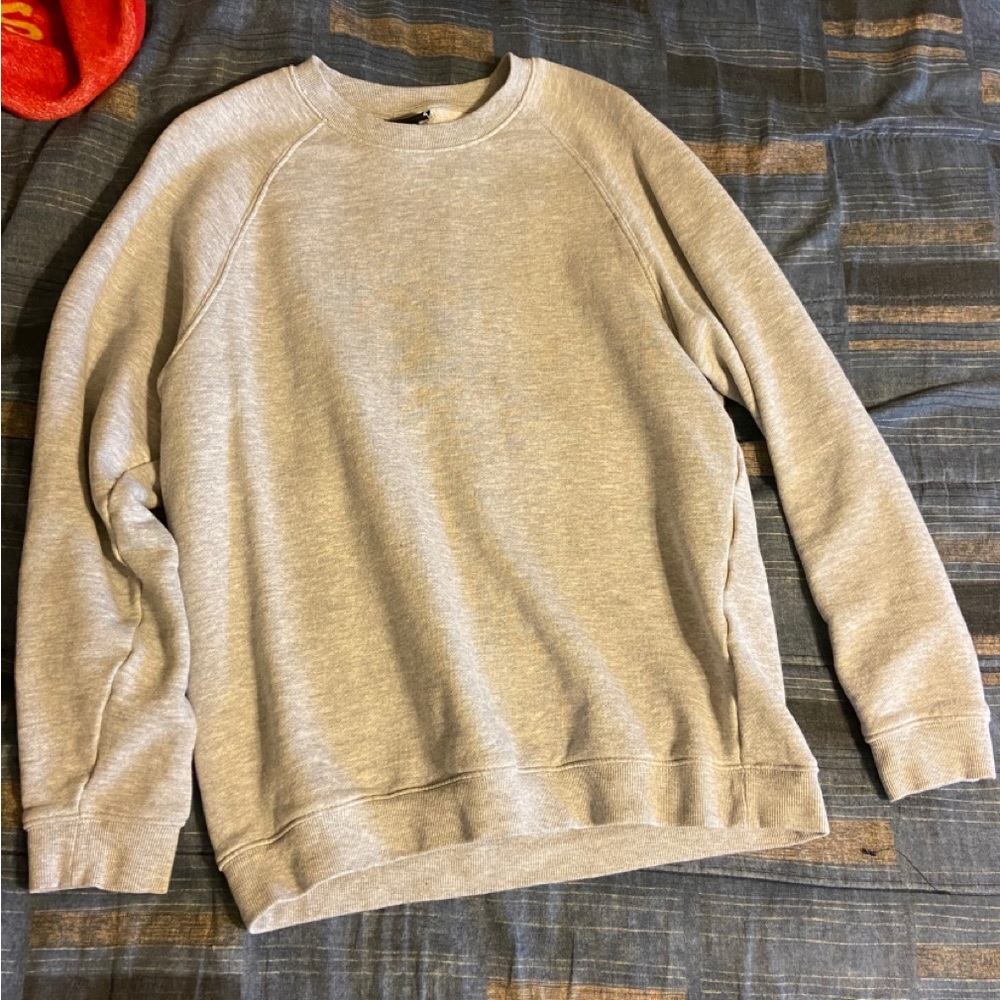 H&M heather grey crewneck